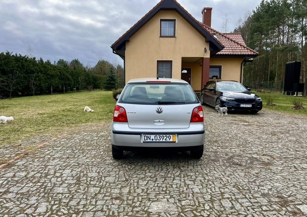 Volkswagen Polo cena 7490 przebieg: 214000, rok produkcji 2004 z Wołów małe 326